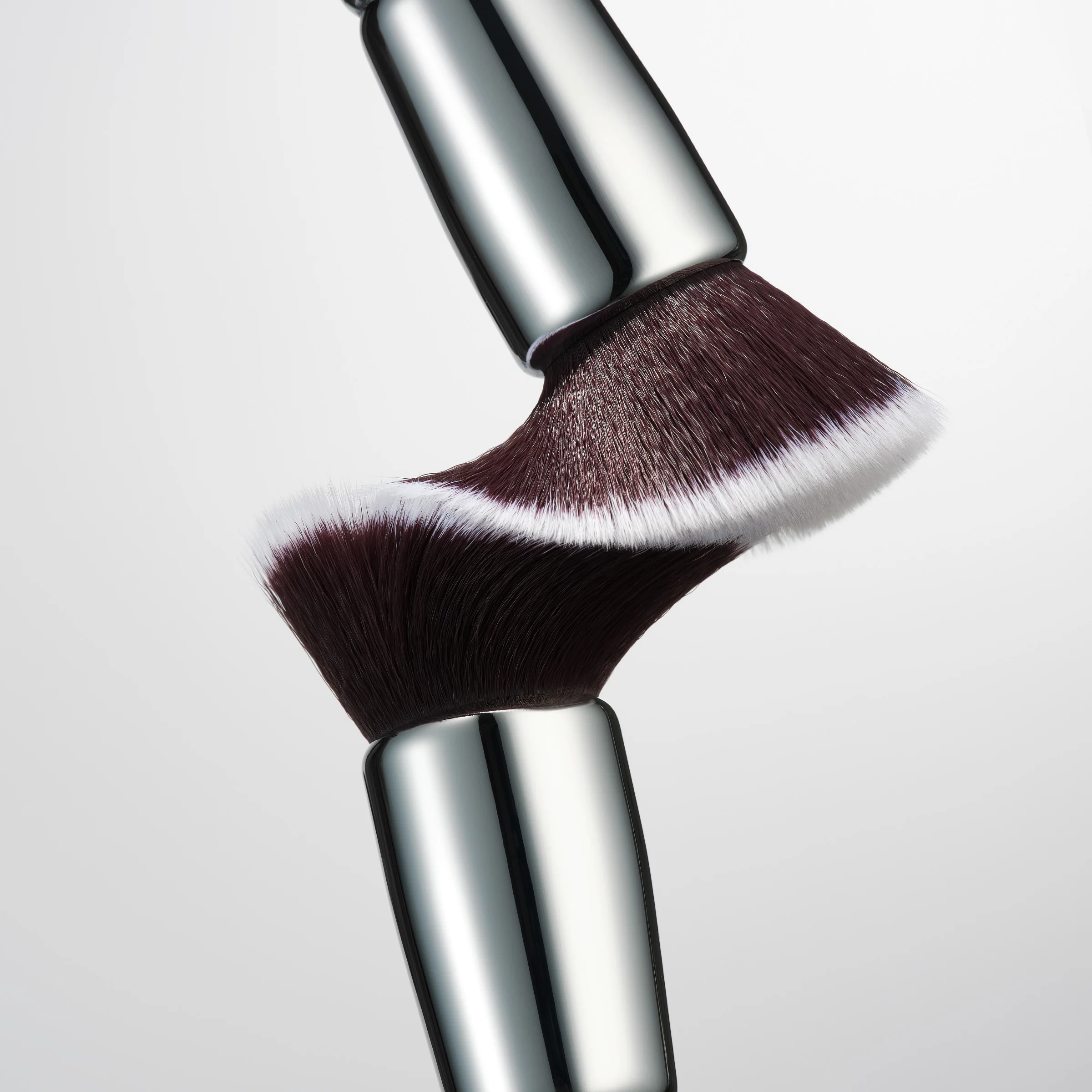 104 Foundation Buffer Pinsel - Image 4