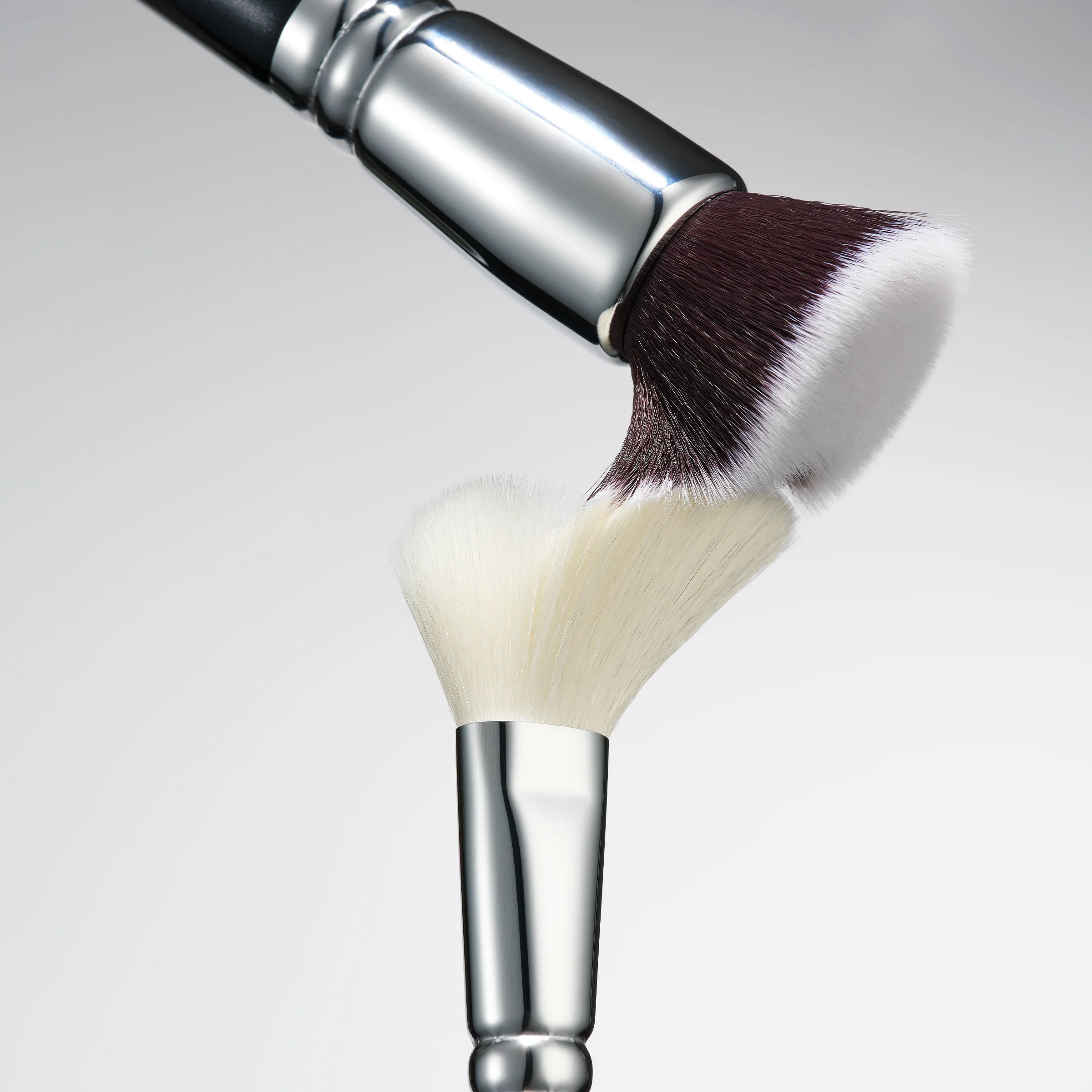 127 Blush & Contour Pinsel - Image 4