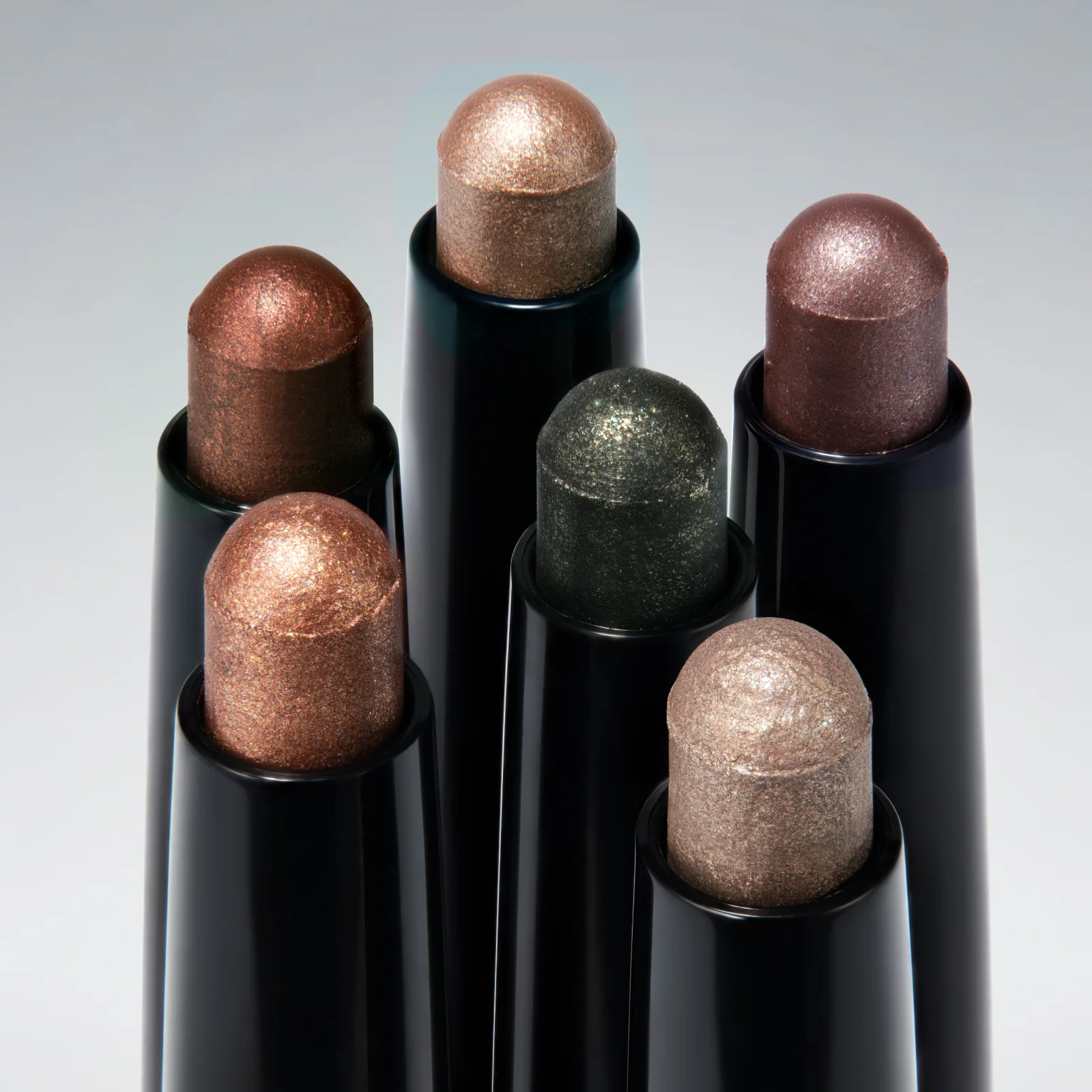 EyeSwipe Longwear Cream Eyeshadow Stick (Smoky Khaki) - Image 5